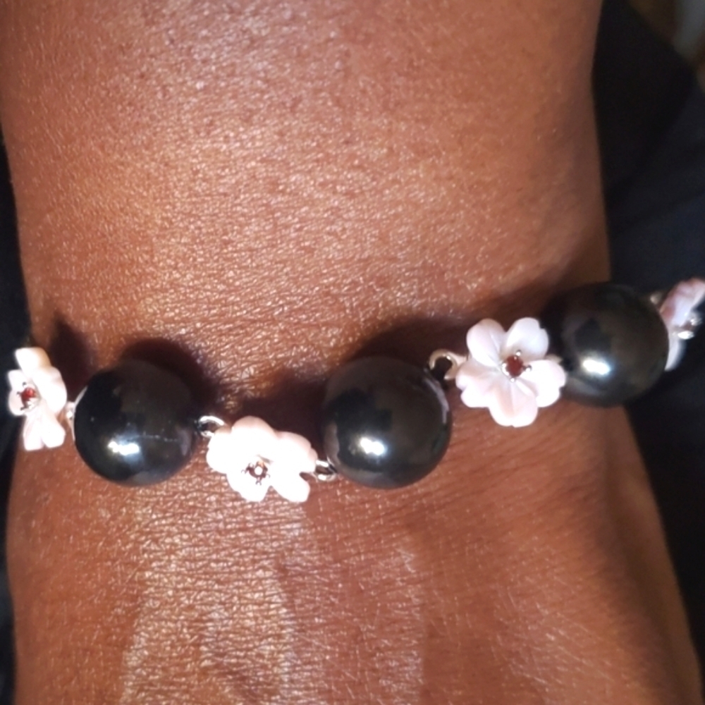 Shungite Mother of Pearl Garnet Beaded Bracelet - Picture 7 of 7